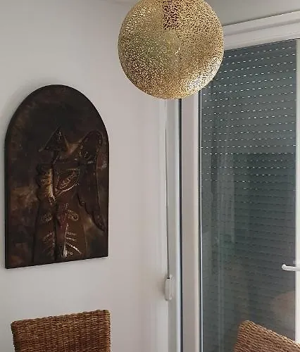 Zaravecchia بيوغْغاد نا موغو